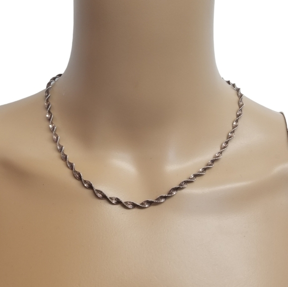 VINTAGE STERLING SILVER SPIRAL DESIGN CHAIN 18 INCH NECKLACE MADE IN ITALY - Picture 1 of 7